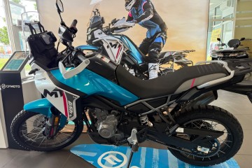 CFmoto 450 MT